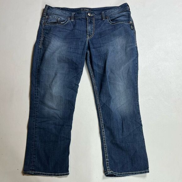 Stylish Suki Flap Silver Denim Capri Jeans - Picture 1 of 6